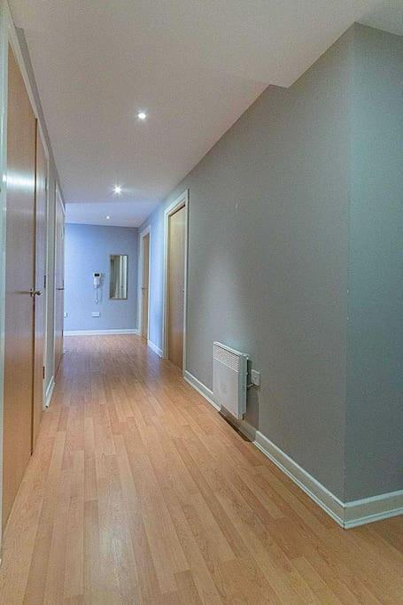Modern 2 Bed Apartment With Stunning Seaside View Edinburgh Bagian luar foto