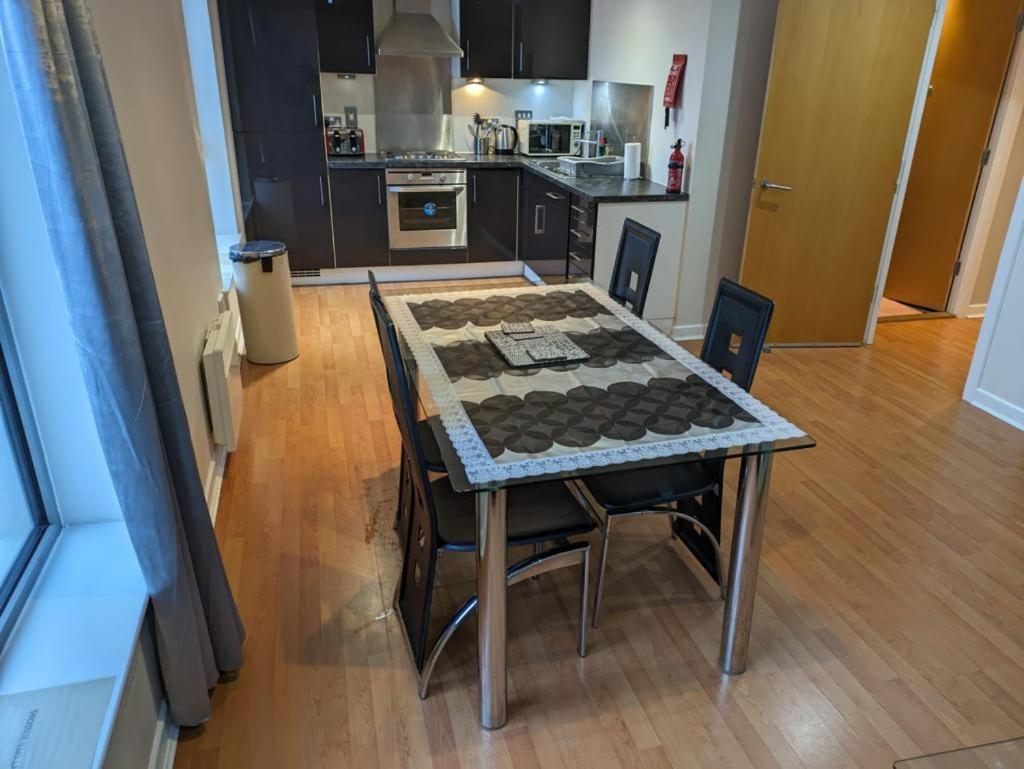 Modern 2 Bed Apartment With Stunning Seaside View Edinburgh Bagian luar foto